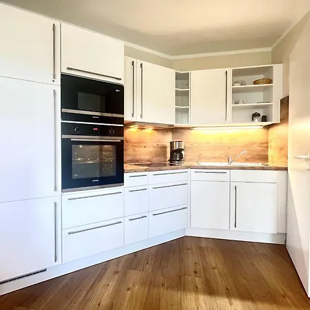 Apartment 401, Seepark *