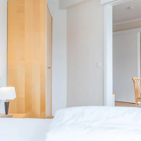 Apartment 401, Seepark *